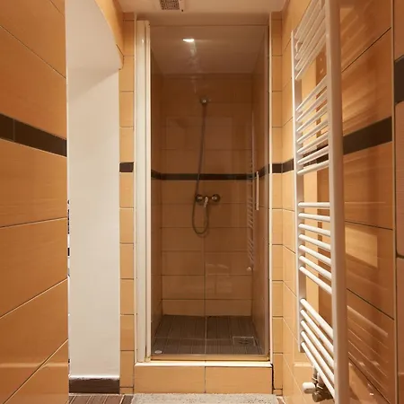Spacious Apartment Near Schoenbrunn Castle Wenen Buitenkant foto