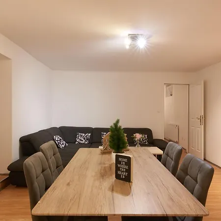 Spacious Apartment Near Schoenbrunn Castle Wenen Buitenkant foto