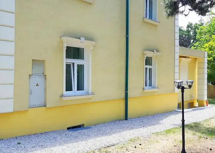 Spacious Apartment Near Schoenbrunn Castle
