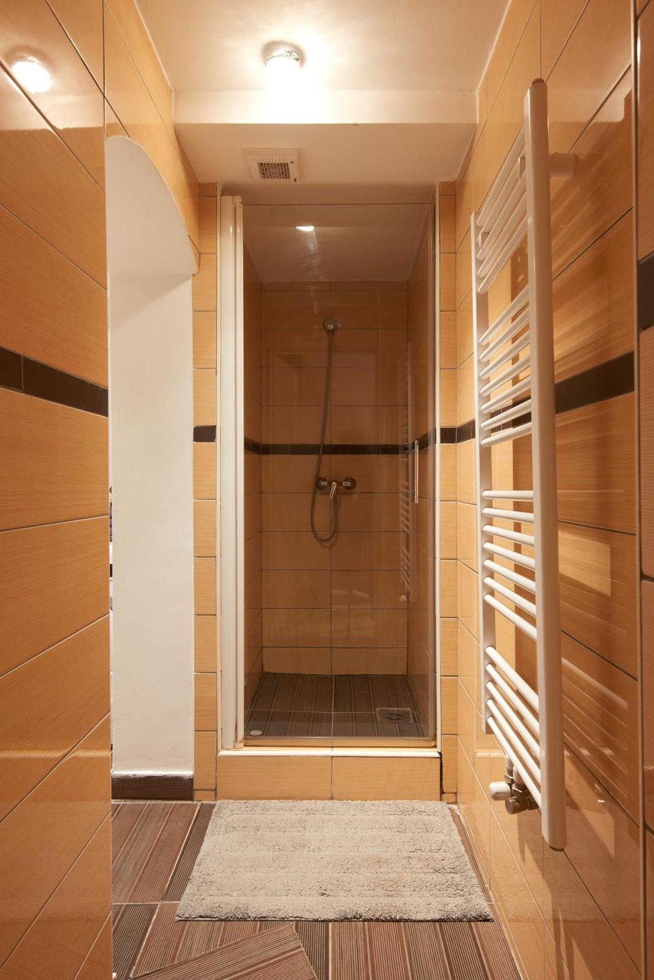 Spacious Near Schoenbrunn Castle Vienna